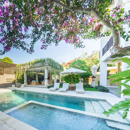 Villa Simone Ungasan Екстериор снимка