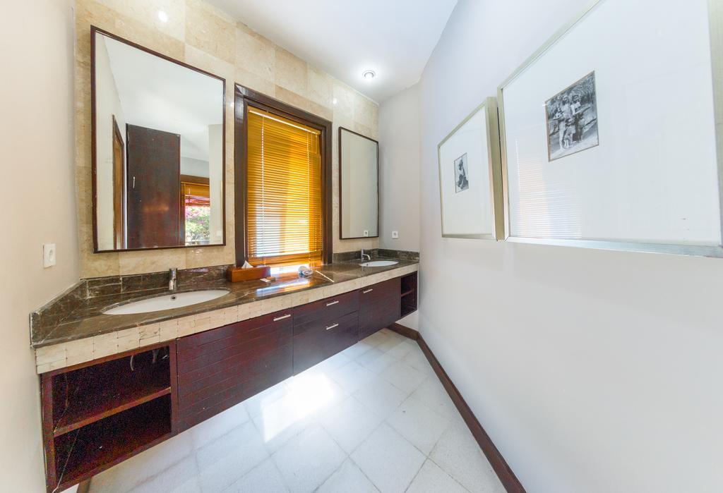 Villa Simone Ungasan Екстериор снимка